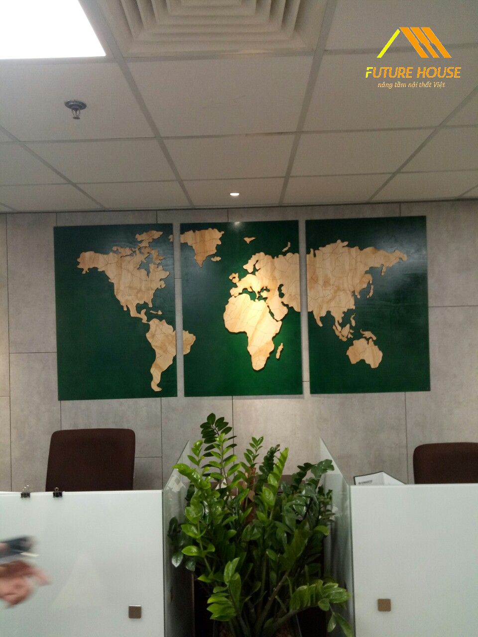 Bản Đồ Gỗ Gắn Tường World Plate