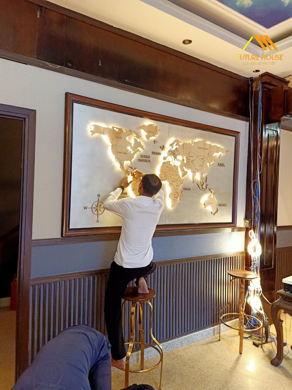 Bản Đồ Gỗ Gắn Tường Plate Light 