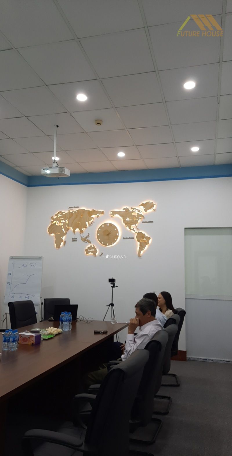 bản đồ gỗ trang trí tường