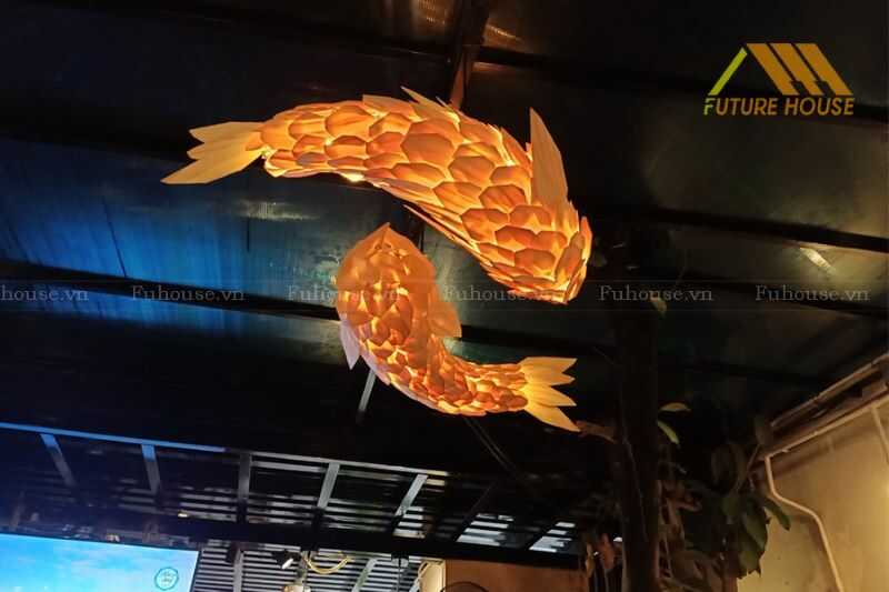 Hình ảnh song ngư bơi nối đuôi nhau trên trần nhà tỏa sáng cả căn phòng chất chứa nhiều ý nghĩa phong thủy dồi dào